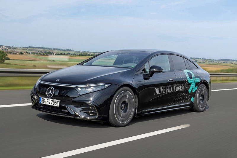Автопилоту Mercedes-Benz разрешили разгоняться до 95 км/ч