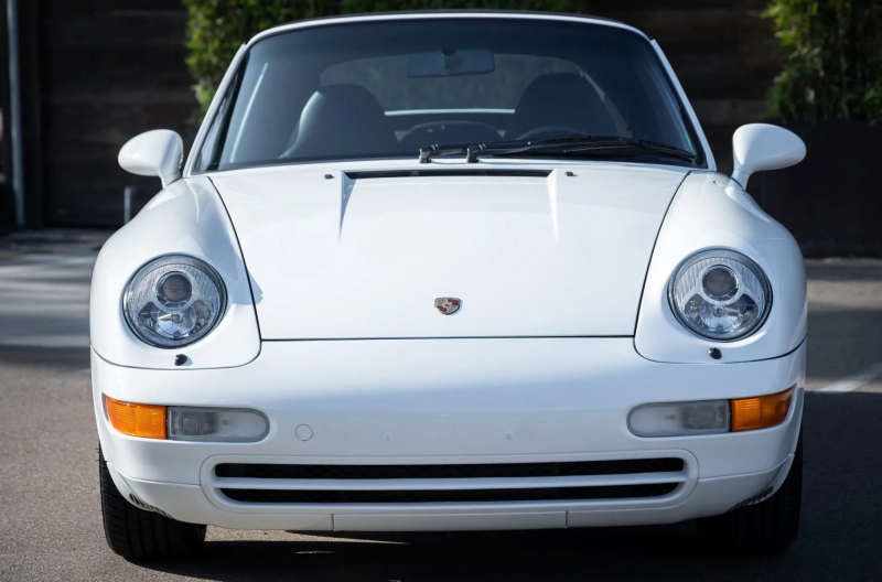 Новый Porsche 911 в кузове 993 не смогли продать на аукционе