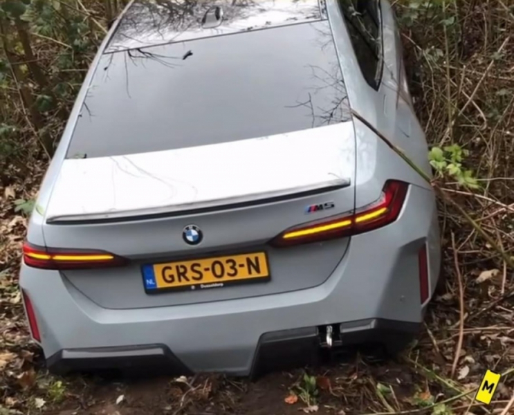 Очередной BMW M5 G90 разбили во время тест-драйва