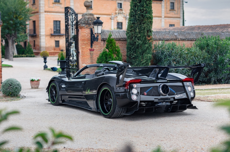 Pagani Zonda 760 LM Roadster продали за 11 миллионов долларов