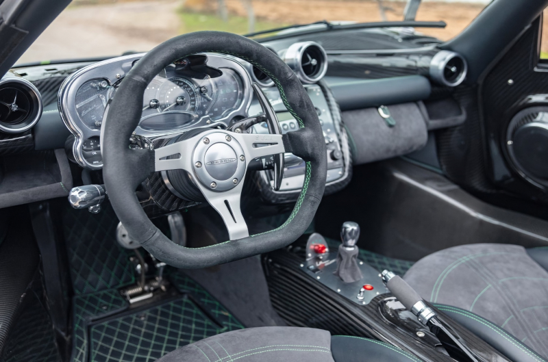 Pagani Zonda 760 LM Roadster продали за 11 миллионов долларов
