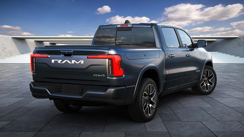 Stellantis решил отложить старт электрического пикапа Ram