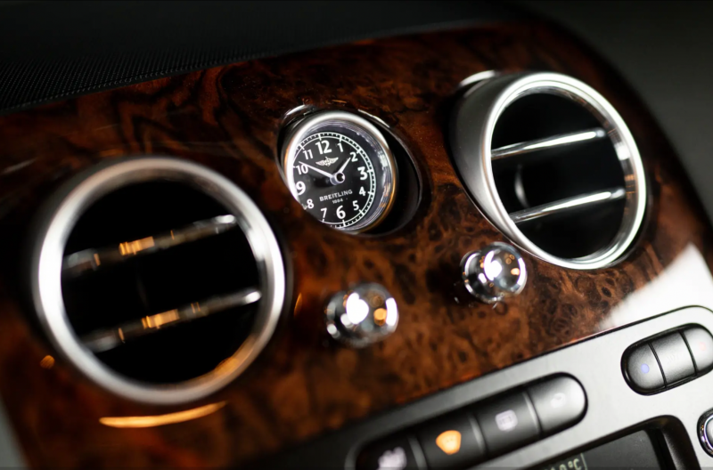 Трехдверный универсал Bentley выставили на аукцион