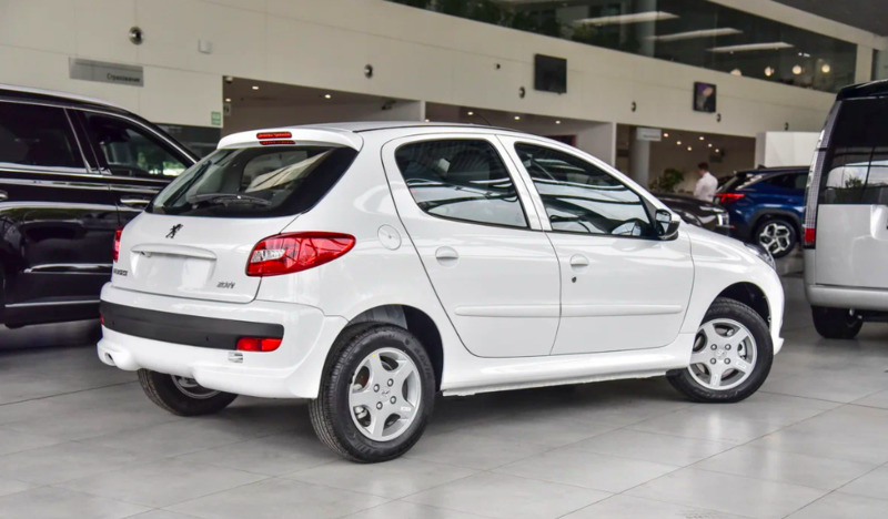 В РФ подешевели хэтчбеки Peugeot