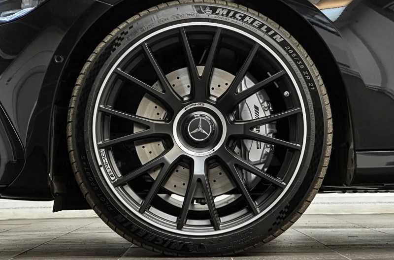 В Россию привезли новейший E-Class от Mercedes-AMG: цена удивила