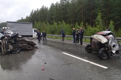 Два человека в Toyota Corolla погибли на Серовском тракте под Нижним Тагилом