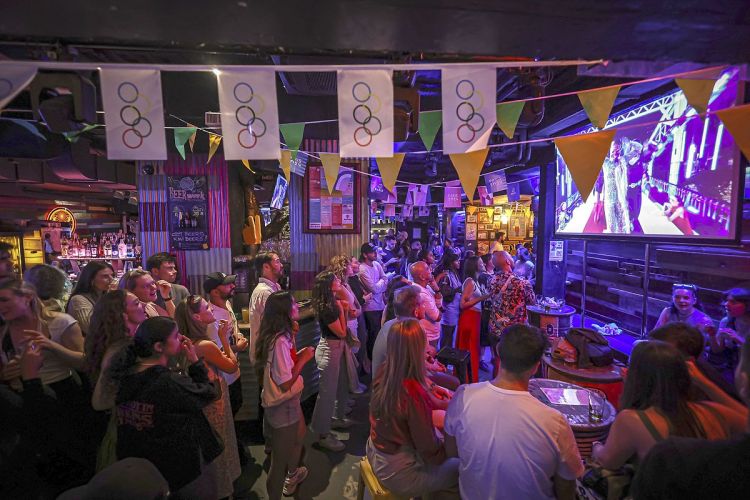 МОК извинился за церемонию открытия, рекорд Фелпса пал, педофила освистали. Как прошел второй день Олимпиады-2024